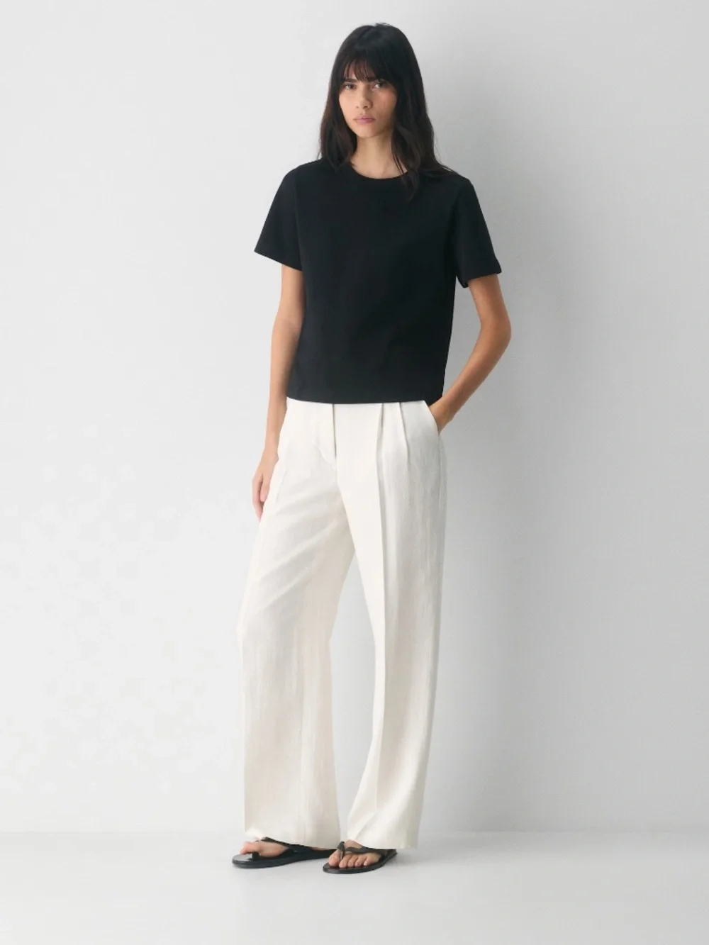 NWT Aritzia The Effortless Pant